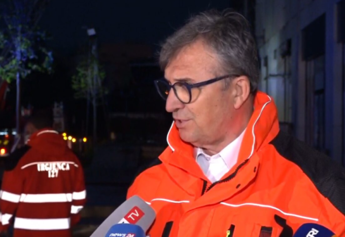 Bilanci i zjarrit në Tiranë, 11 të lënduar, një grua me djegie