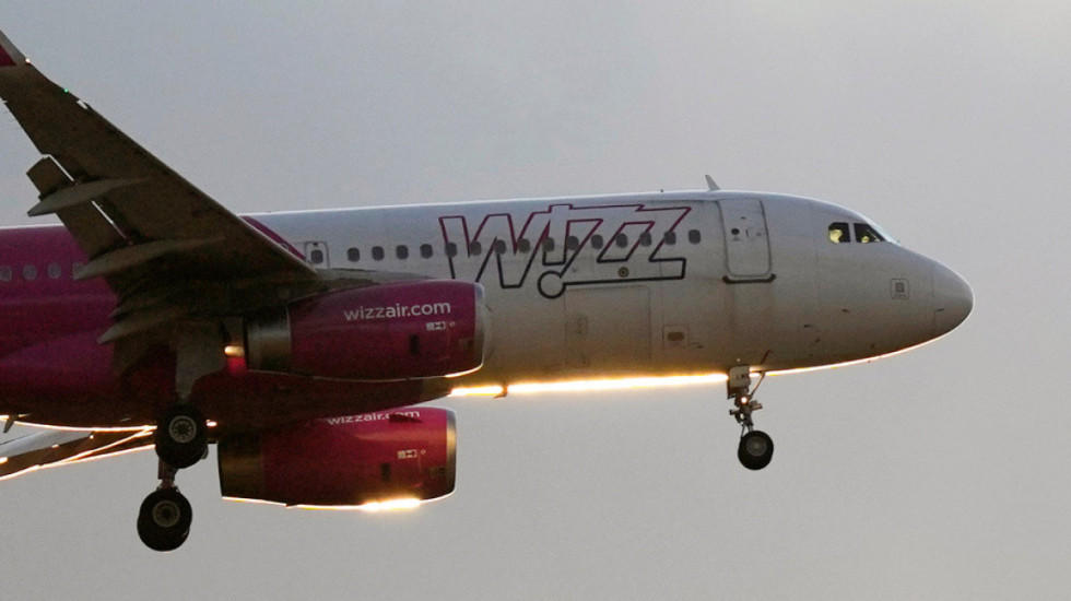 Kriza e karburantit godet Europën, avionët e Wizz Air nuk u furnizuan në tre aeroporte italiane