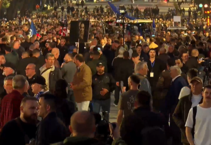 Nis protesta e opozitës, Këlliçi: 1 mijë arsye për të dalë në shesh