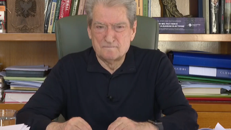 "Dhunë shtazarake ndaj protestuesve të arrestuar", Berisha akuza policisë dhe thirrje për bashkim frontit opozitar