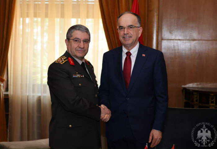Begaj pret shefin e shtabit të ushtrisë turke: Mirënjohje për kontributin në Kosovë
