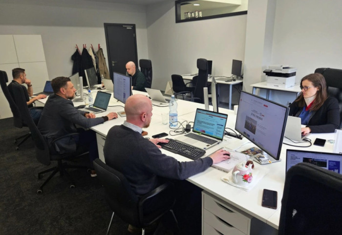 "Lajme të vërteta për njerëz të vërtetë", lançohet zyrtarisht portali Newsmax Polska