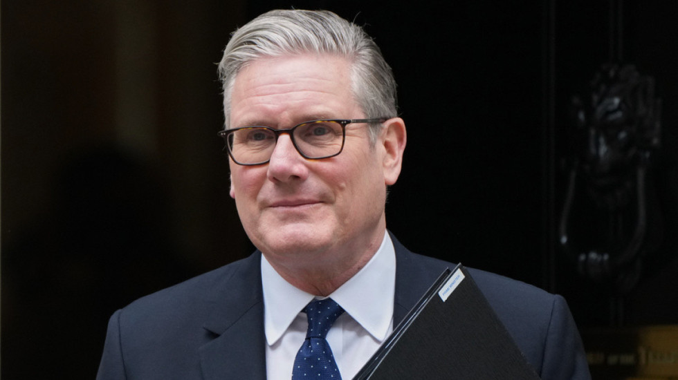 Starmer "jep llogari" në parlament: Më fshehën rezultatet e verifikimit të Mandelson