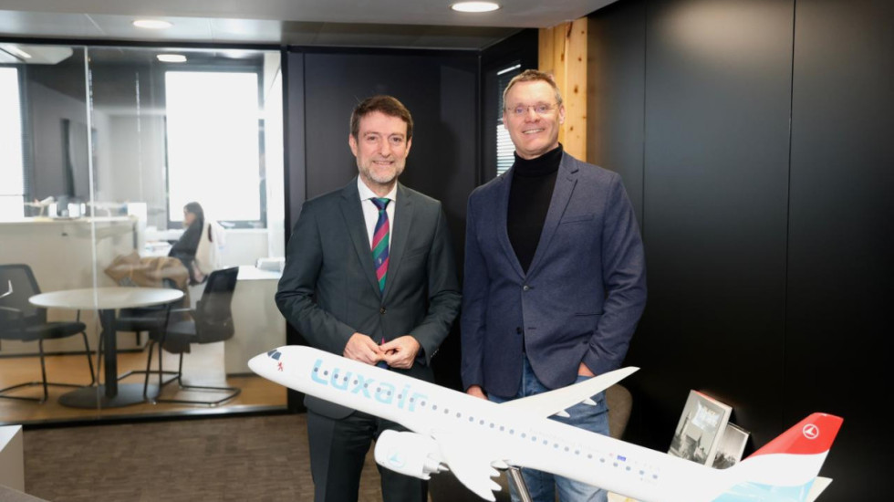 Linjë ajrore direkte me Luksemburgun? Ministri Hoxha takon kreun e Luxair